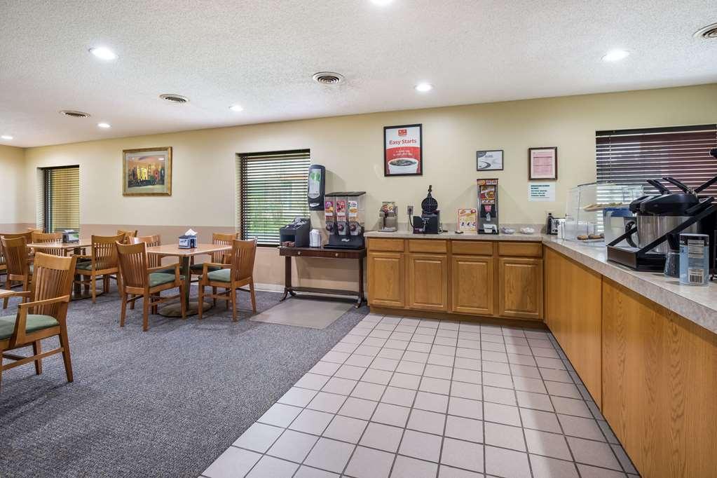 Econo Lodge Inn & Suites East Knoxville Étterem fotó