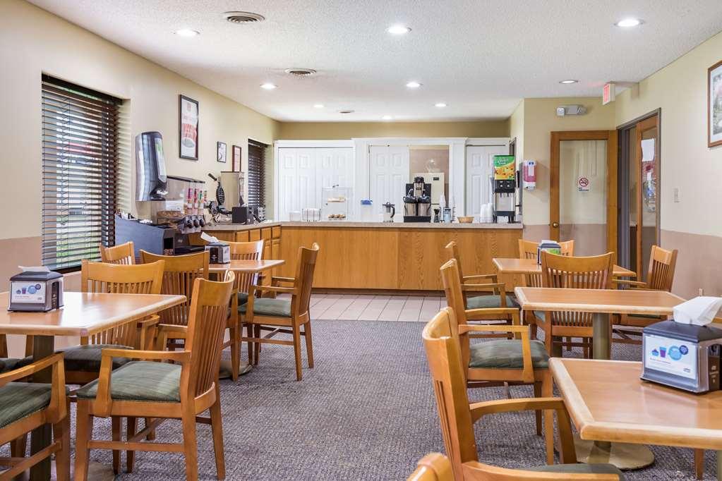 Econo Lodge Inn & Suites East Knoxville Étterem fotó